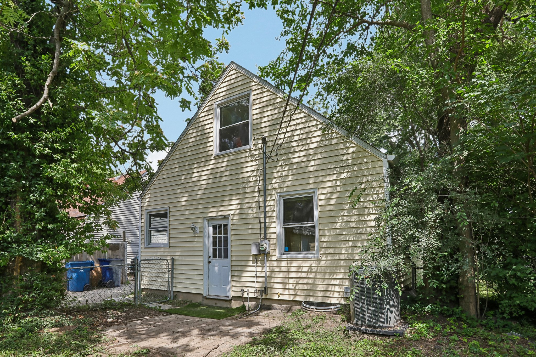 Primrose Ave-S2307-037.jpg