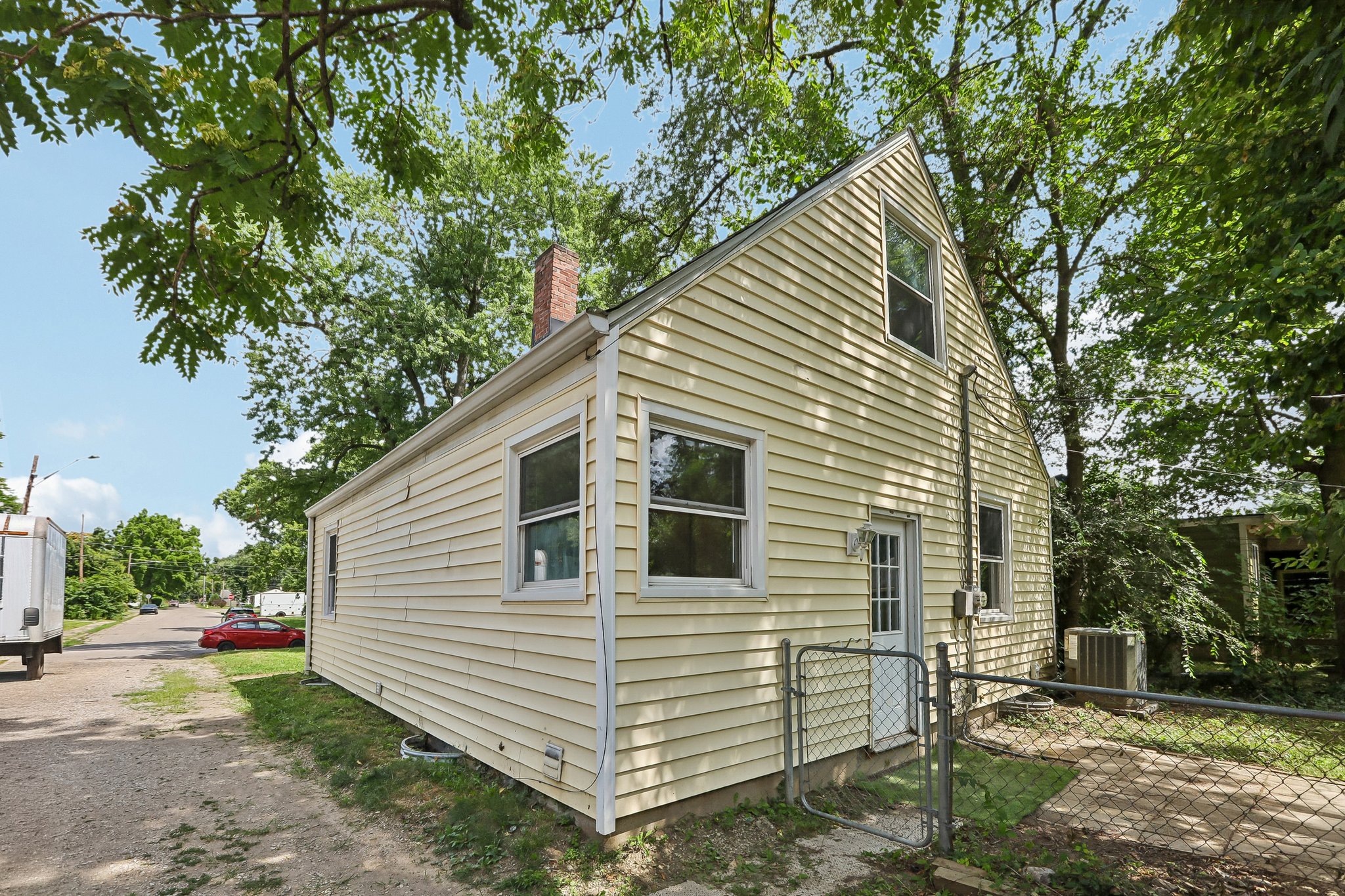 Primrose Ave-S2307-039.jpg
