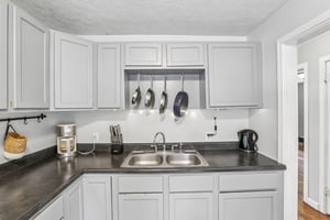 Primrose Ave-S2307-009.jpg
