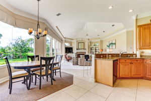 Kitchen/ Casual dining / Family Room