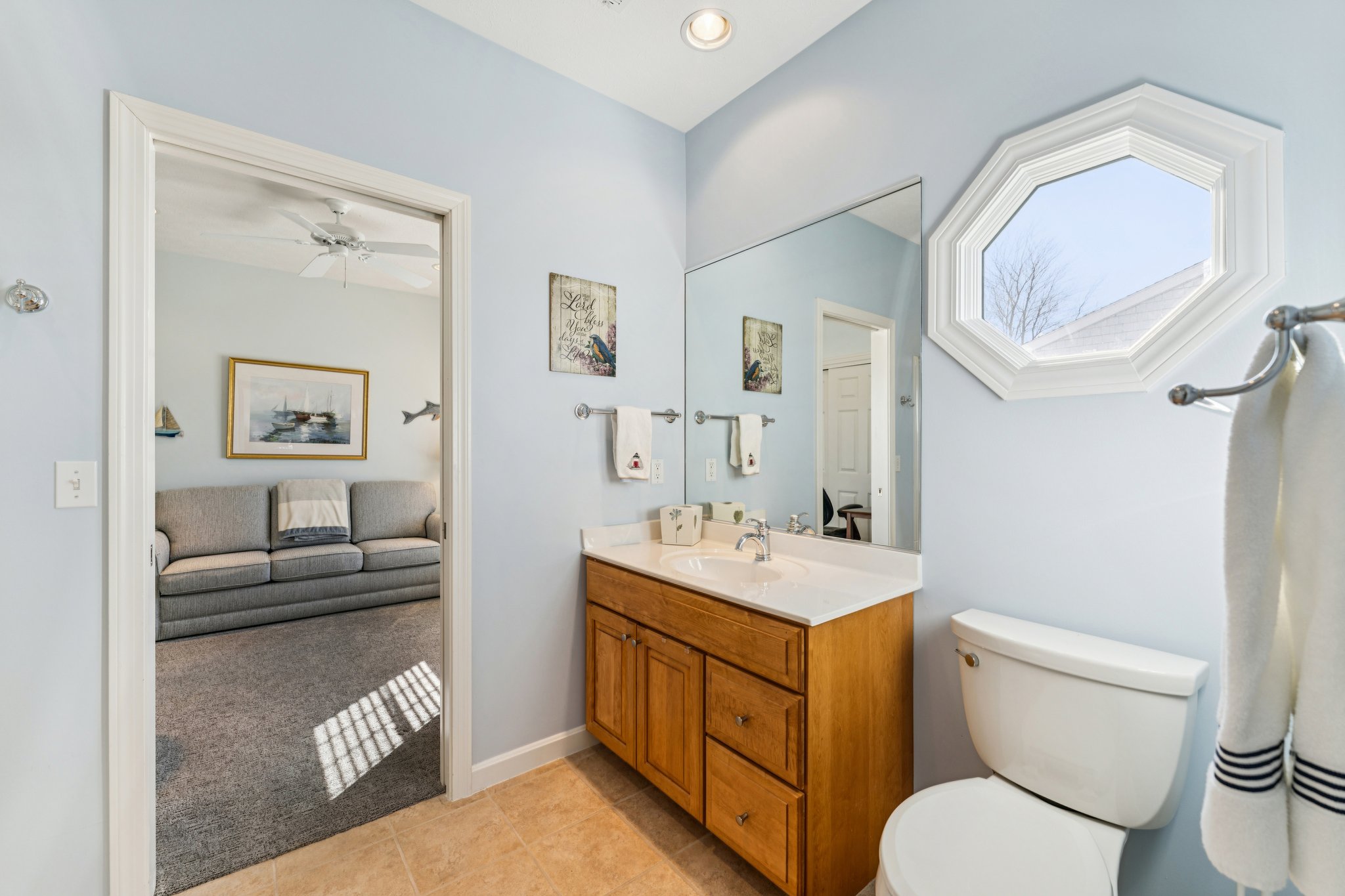 E Harbors Edge Dr-S2702-022.jpg