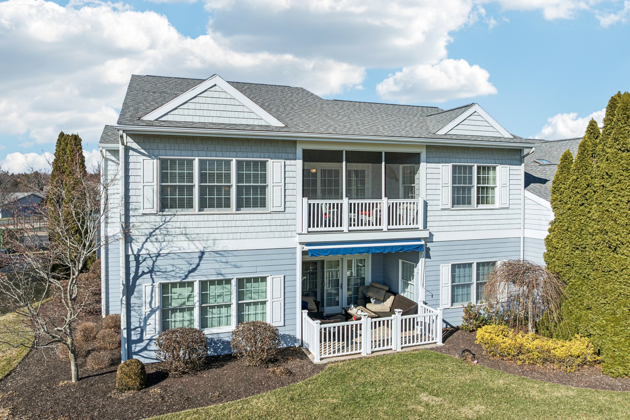 E Harbors Edge Dr-S2702-055.jpg