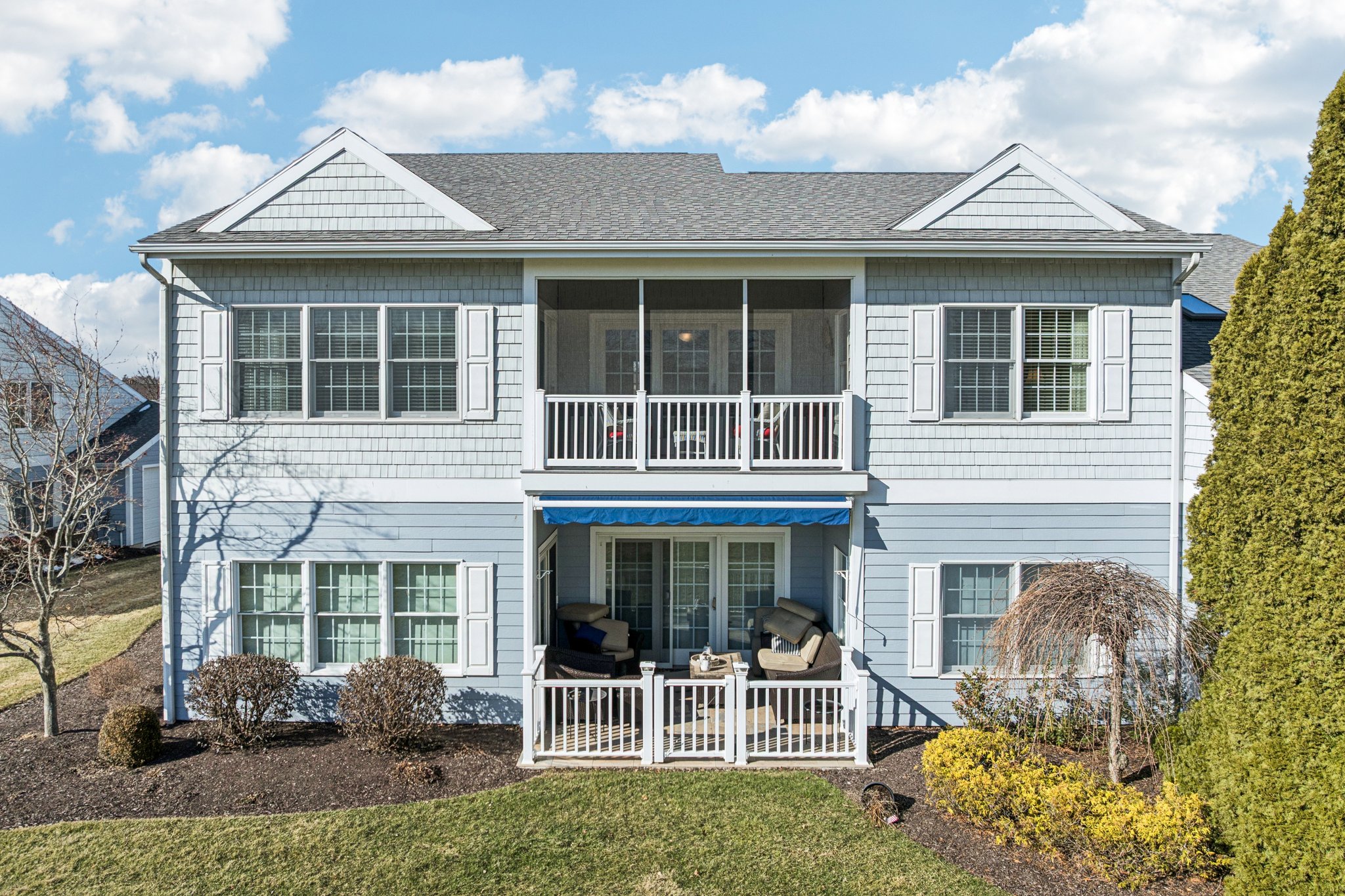 E Harbors Edge Dr-S2702-056.jpg