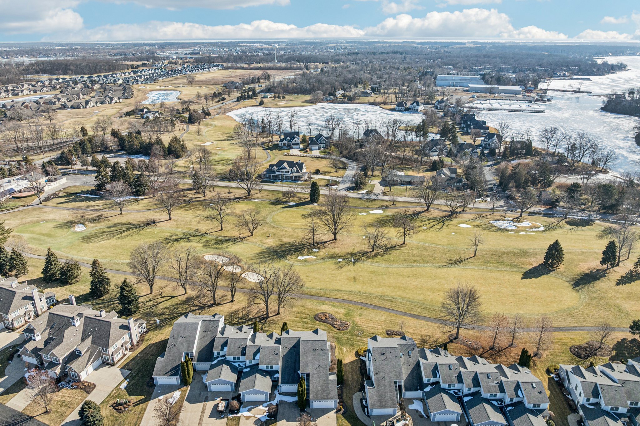 E Harbors Edge Dr-S2702-062.jpg