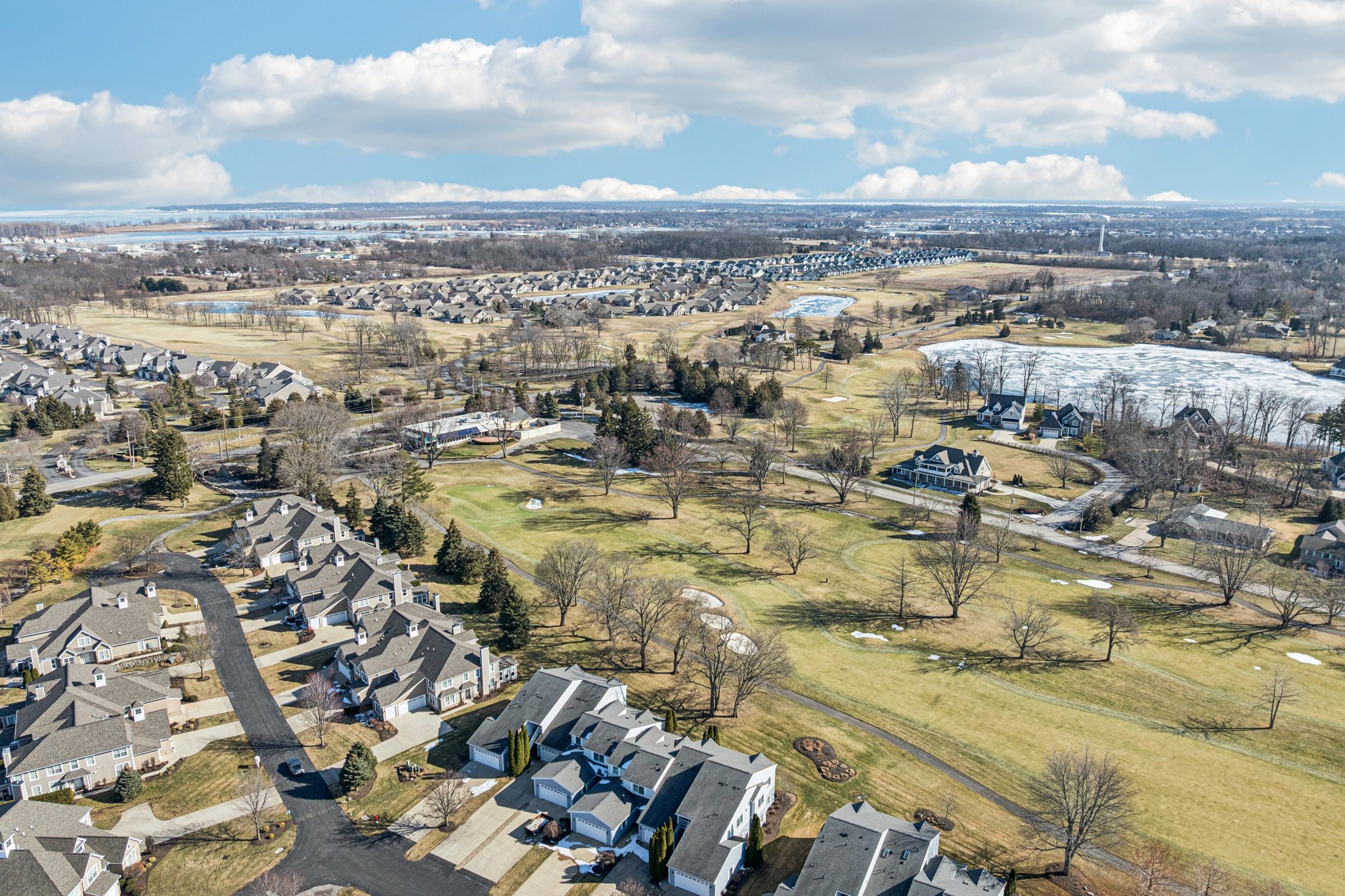 E Harbors Edge Dr-S2702-065.jpg