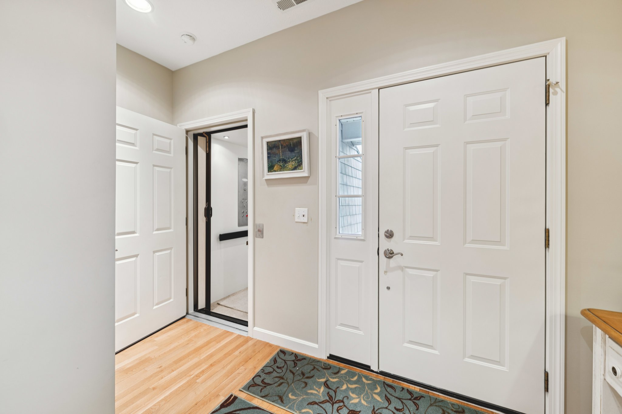 E Harbors Edge Dr-S0803-001.jpg