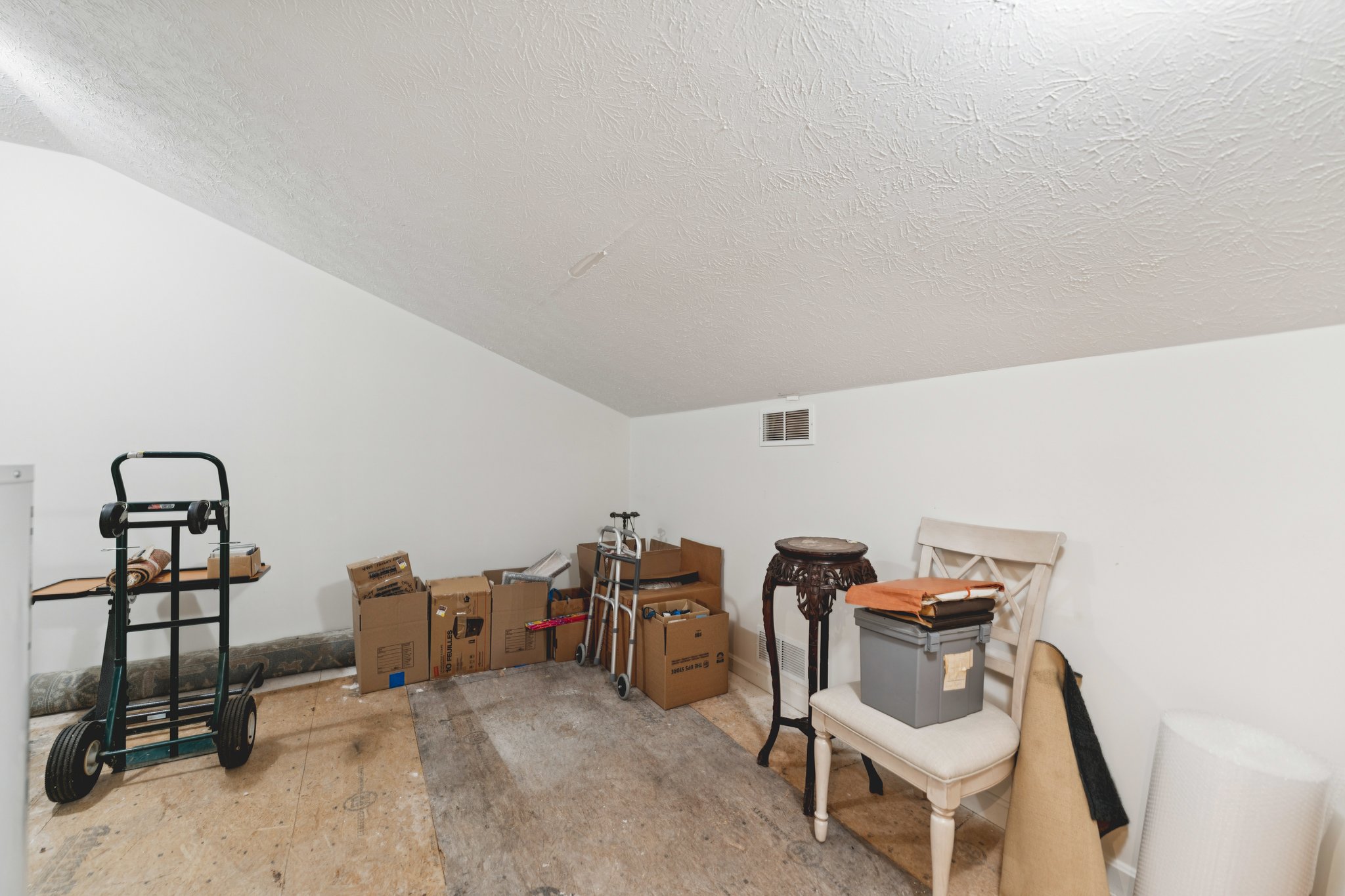 E Harbors Edge Dr-S0803-005.jpg