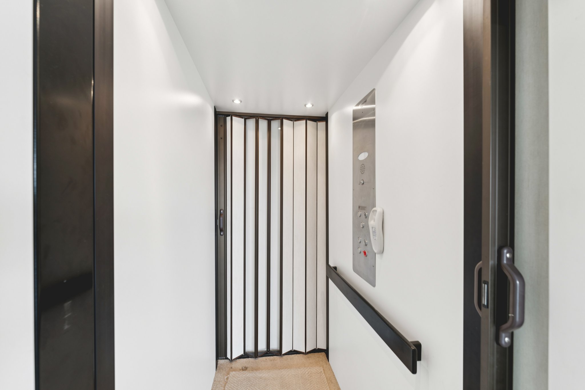 E Harbors Edge Dr-S0803-007.jpg