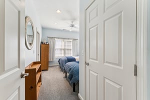 E Harbors Edge Dr-S2702-027.jpg