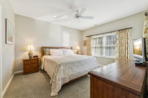 E Harbors Edge Dr-S2702-031.jpg