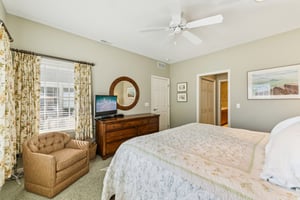 E Harbors Edge Dr-S2702-034.jpg