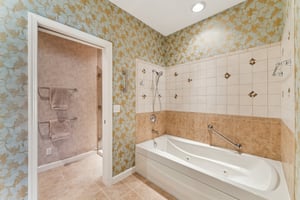 E Harbors Edge Dr-S2702-037.jpg