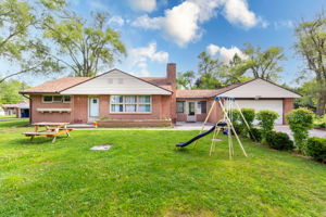  Photo 0