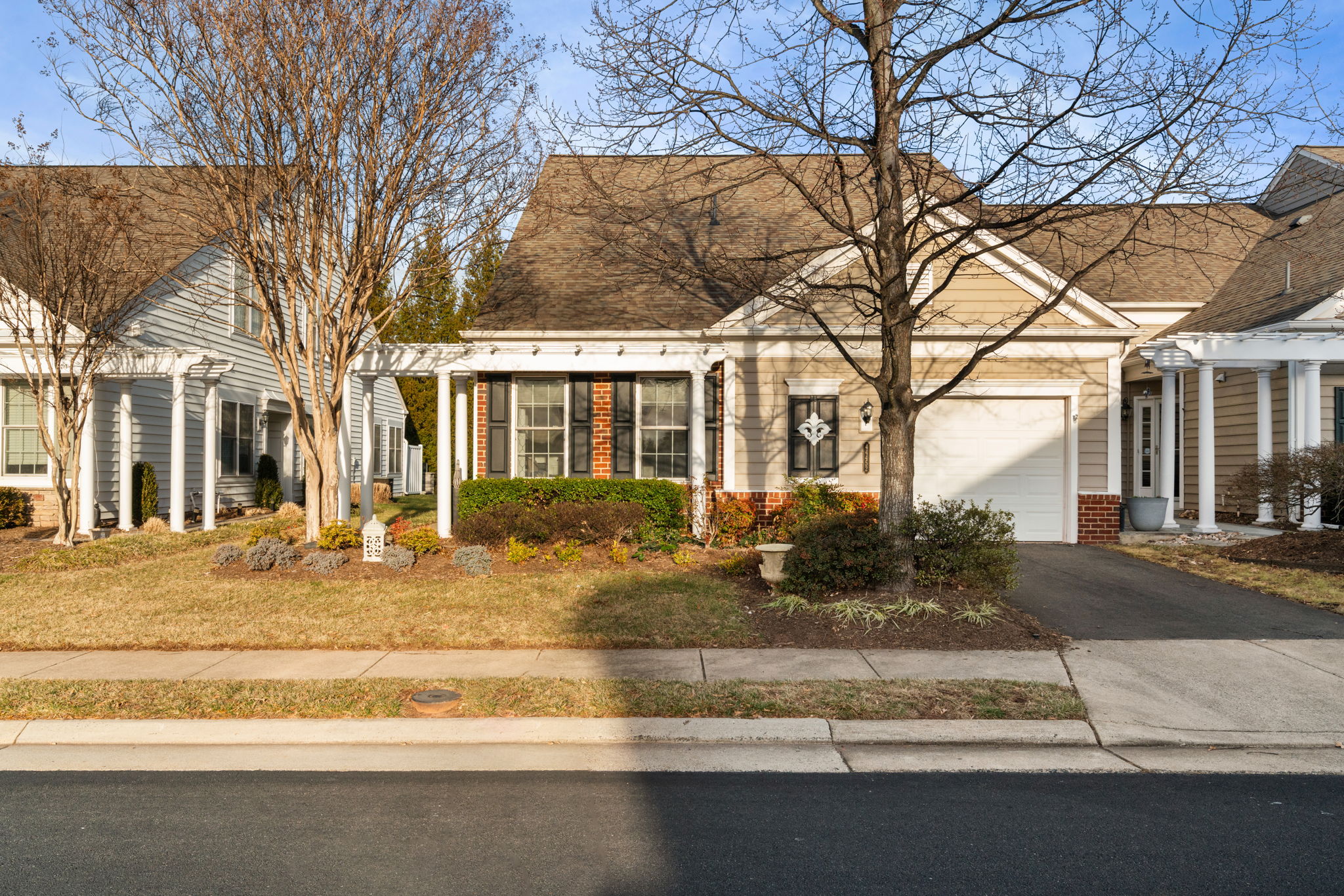 44452 Oakmont Manor Square, Ashburn, VA 20147 | Staircase Real Estate Media