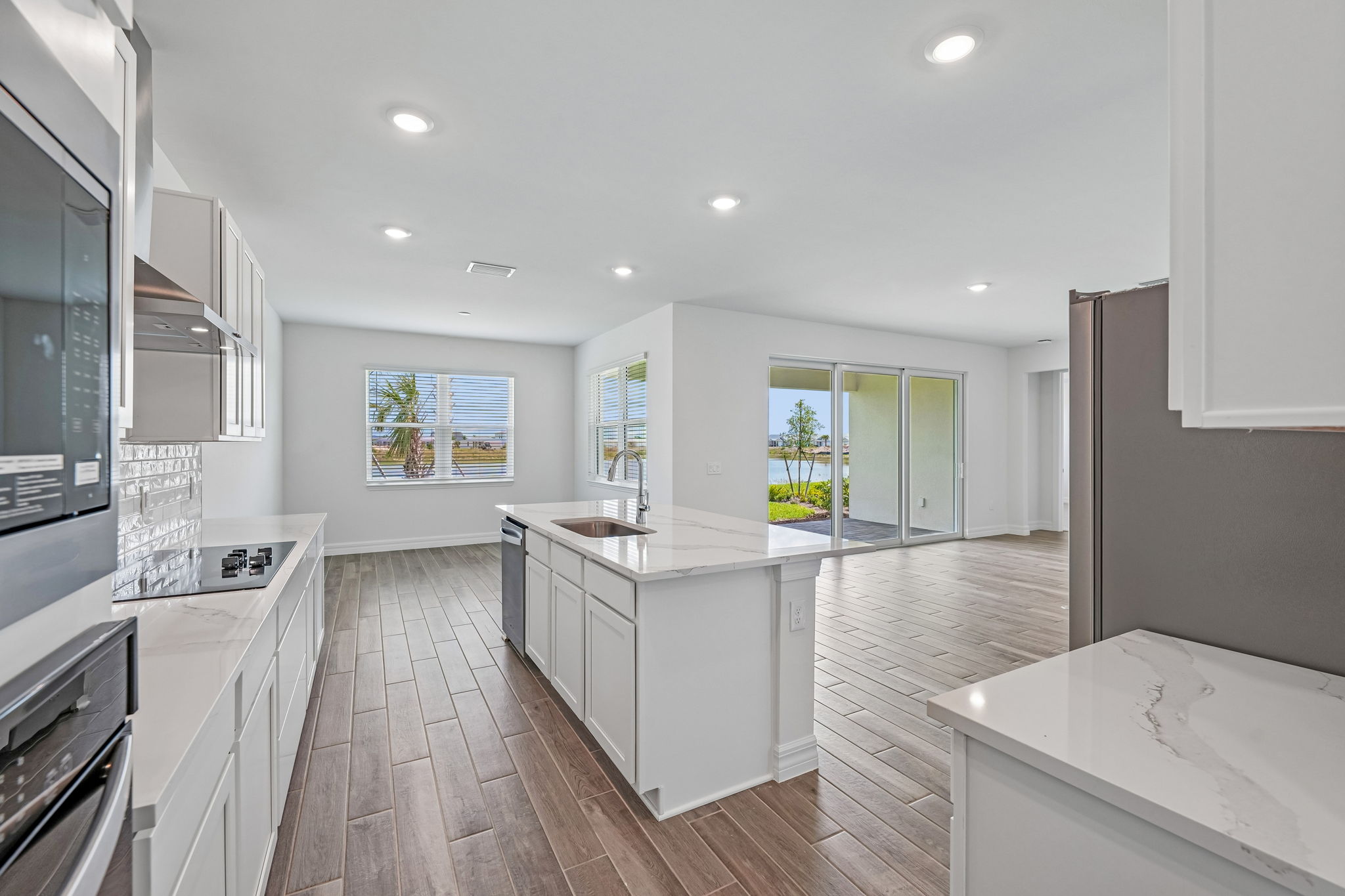 South Florida - Crescent Lakes - 44456 Frontier Drive Punta Gorda FL 33982-008