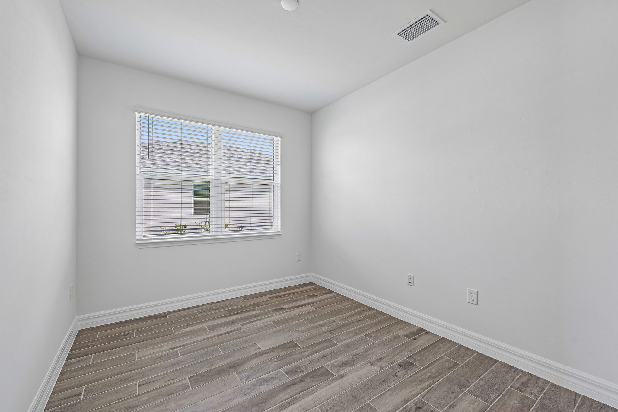 South Florida - Crescent Lakes - 44456 Frontier Drive Punta Gorda FL 33982-016