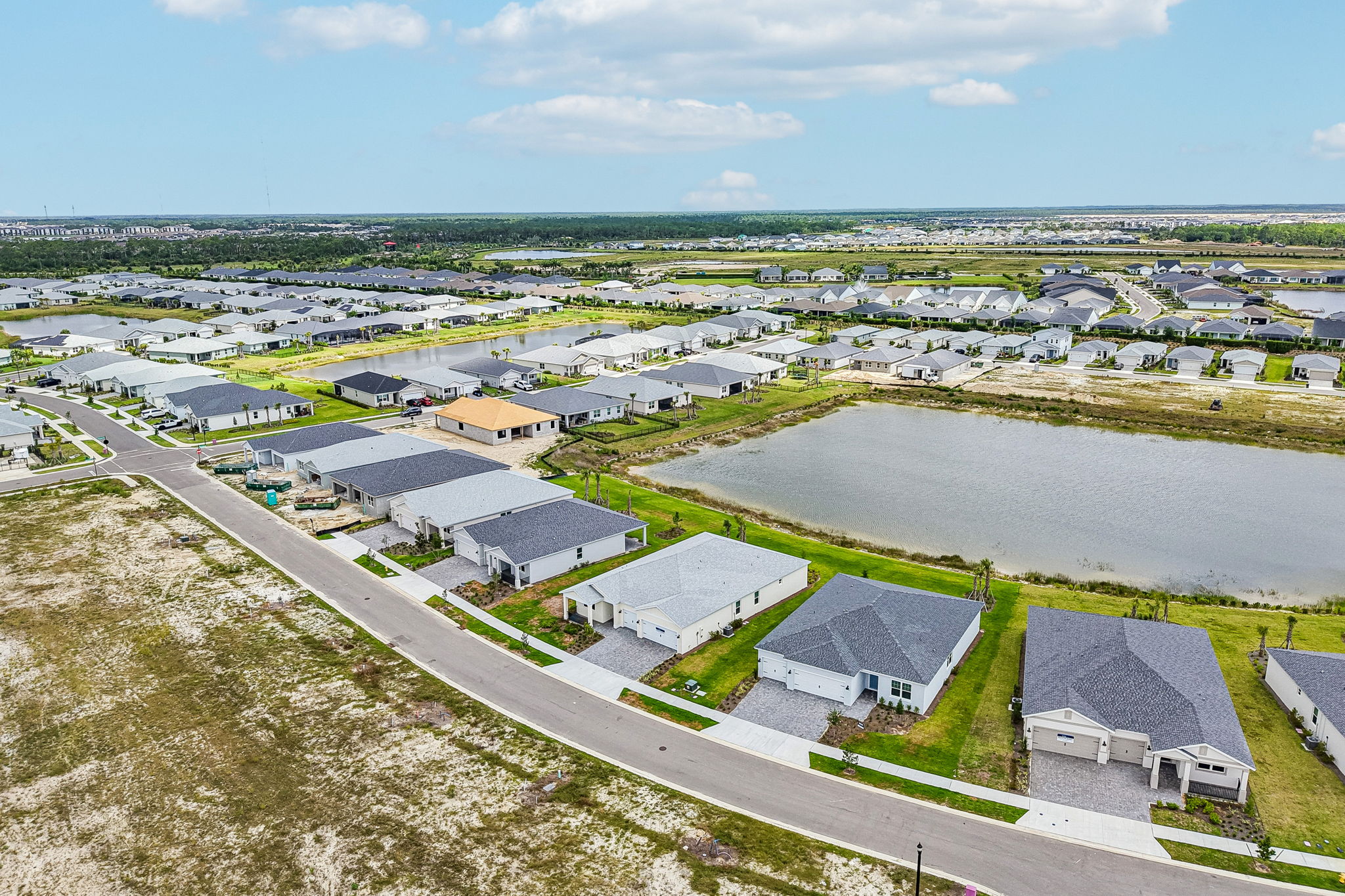 South Florida - Crescent Lakes - 44456 Frontier Drive Punta Gorda FL 33982-044