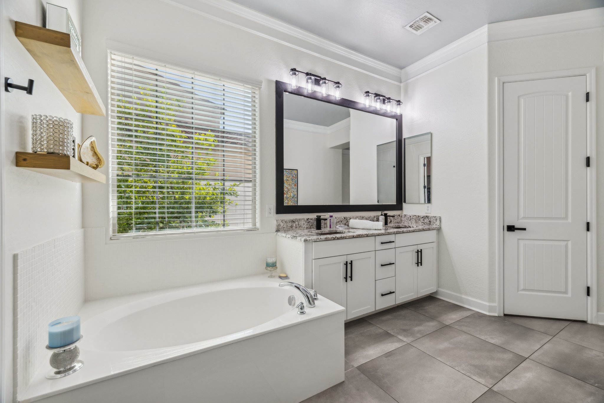 4446 N Golf Dr - 037.jpg