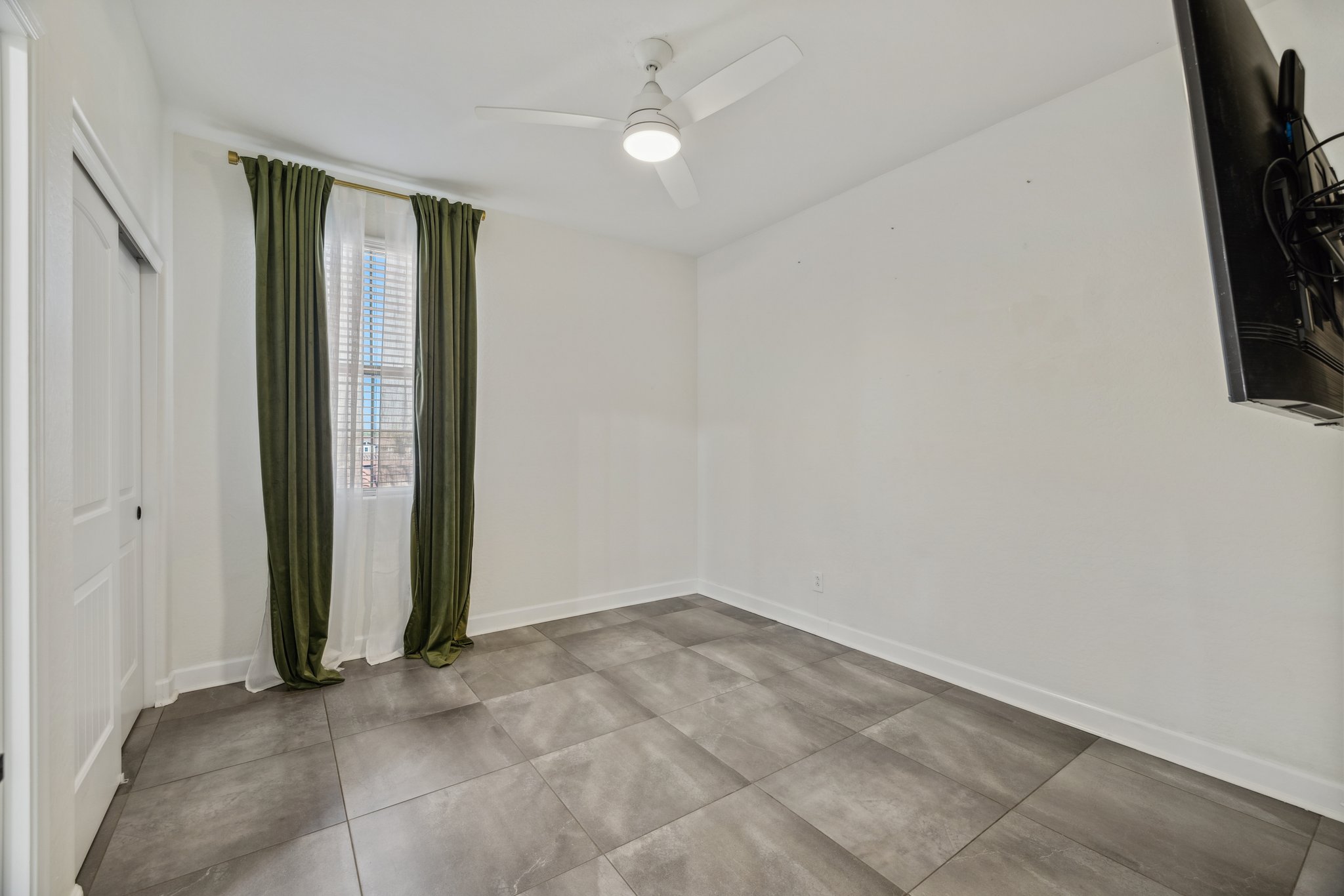 4446 N Golf Dr - 043.jpg