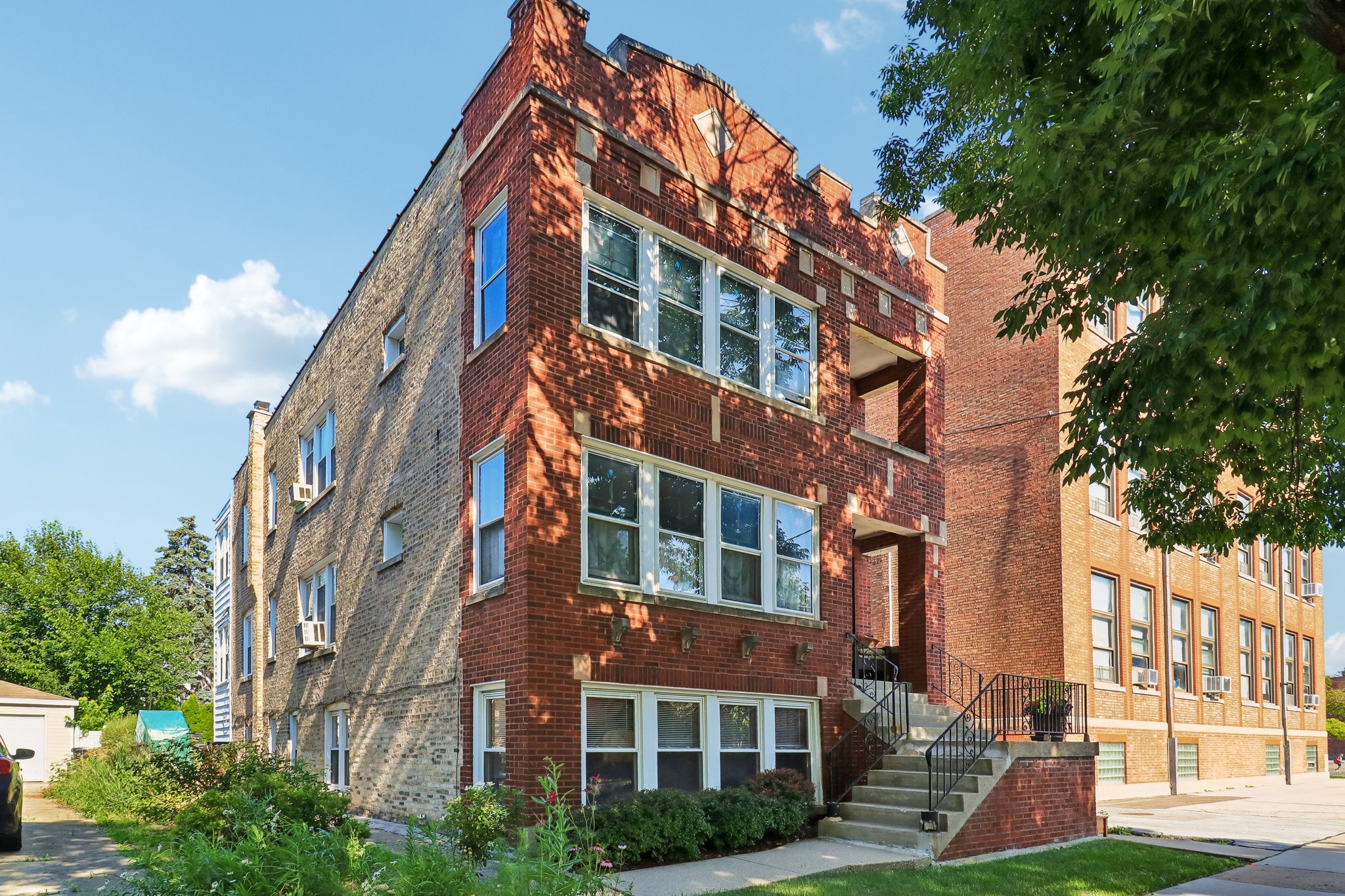 4446 N Lowell Ave Unit 3-S2407-002.jpg