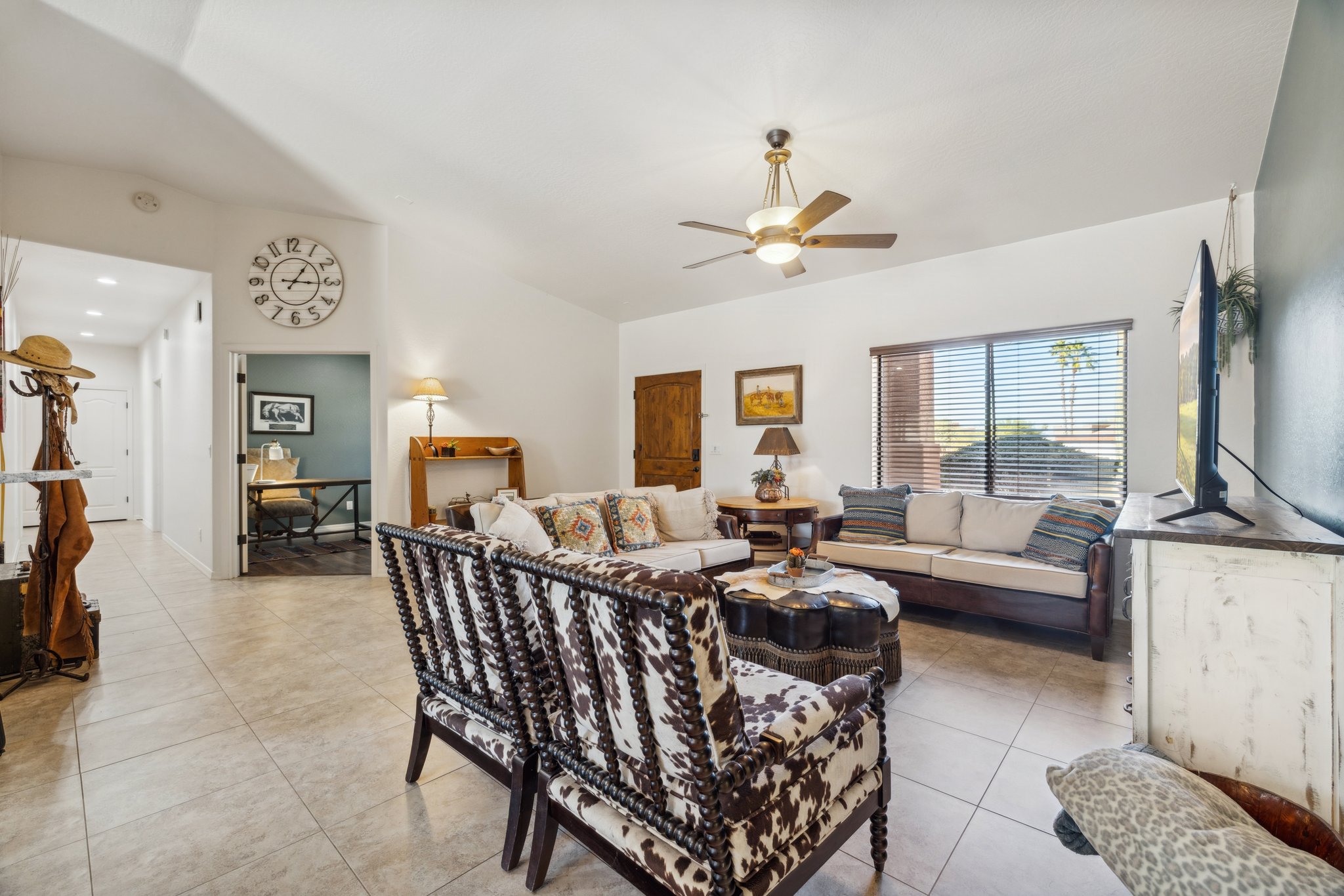 4447 E Red Bird Rd - 010.jpg