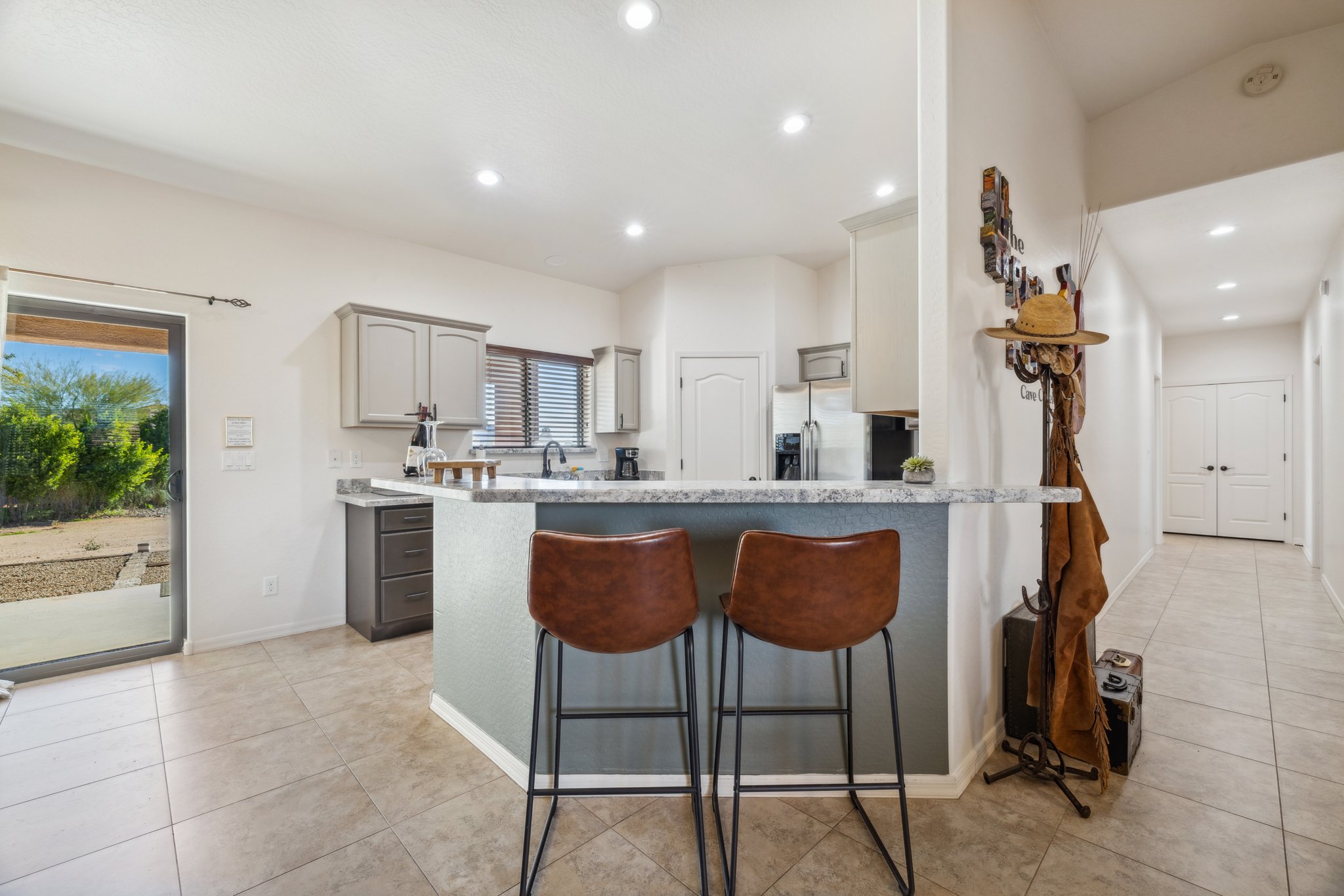 4447 E Red Bird Rd - 013.jpg