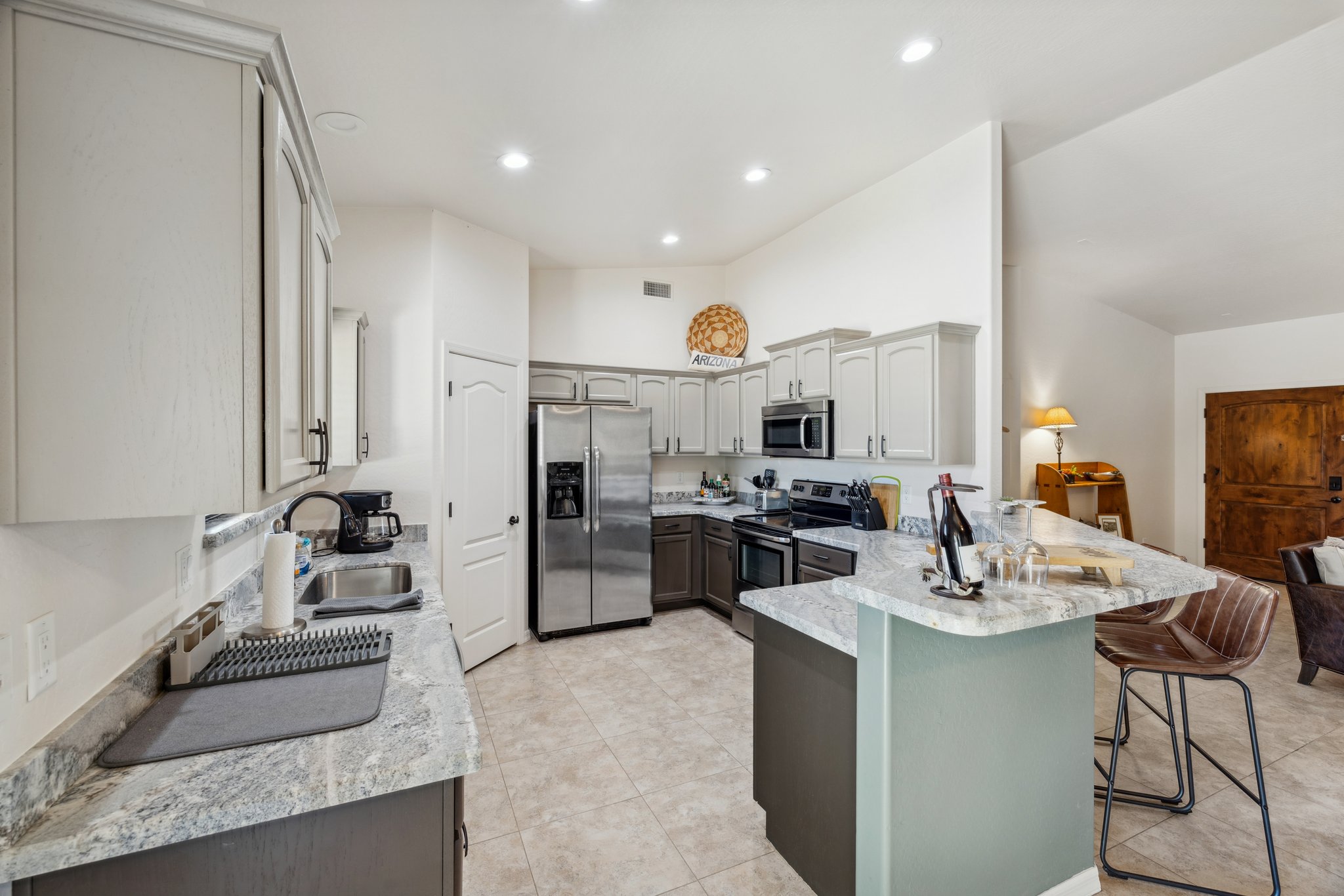 4447 E Red Bird Rd - 015.jpg