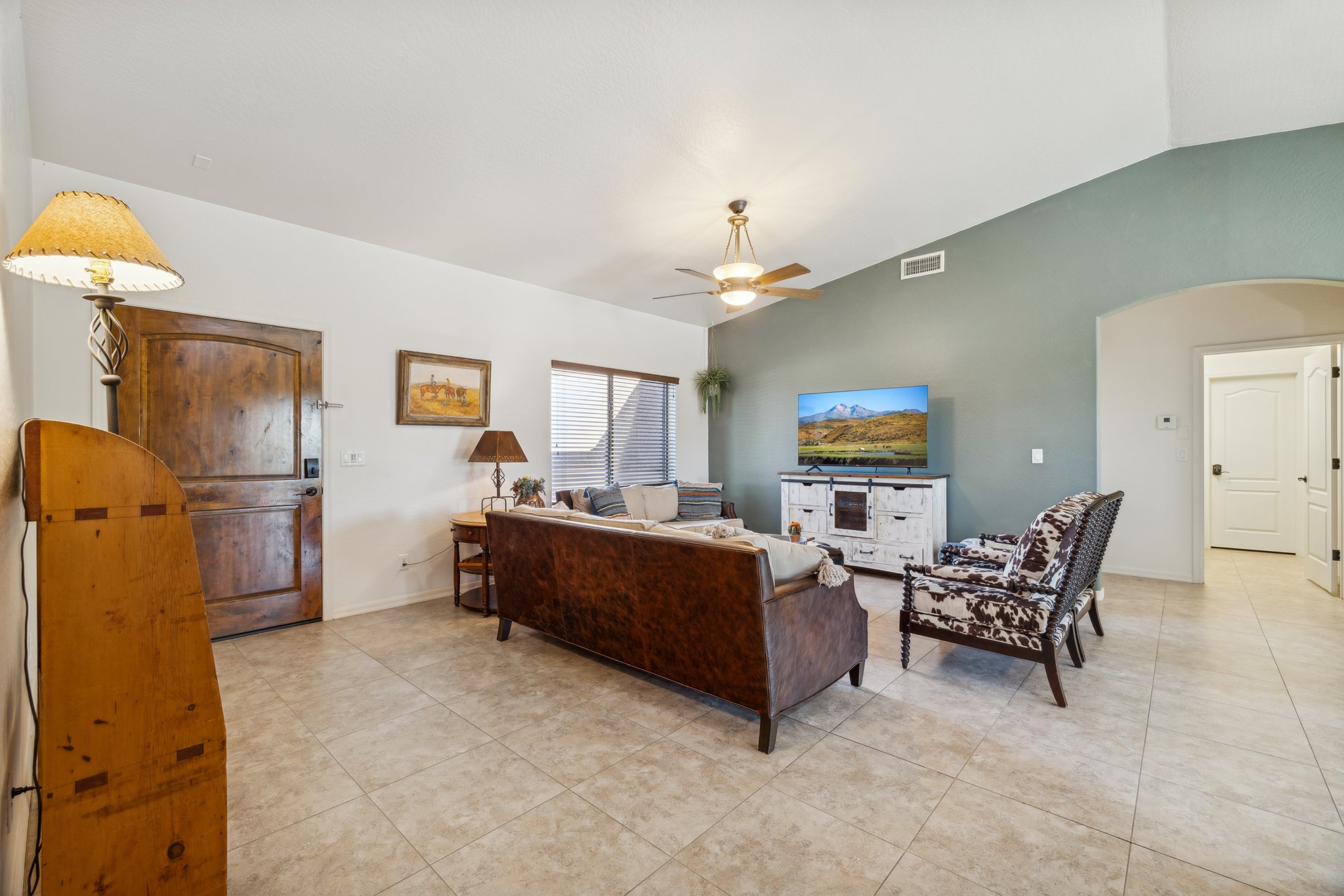 4447 E Red Bird Rd - 020.jpg