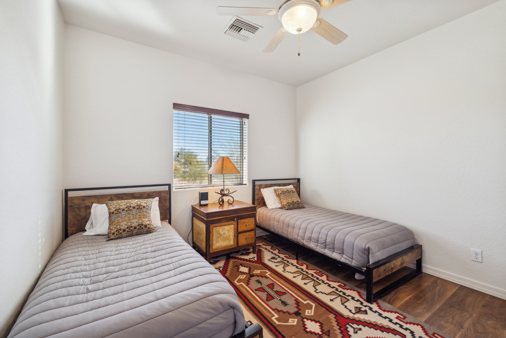 4447 E Red Bird Rd - 035.jpg