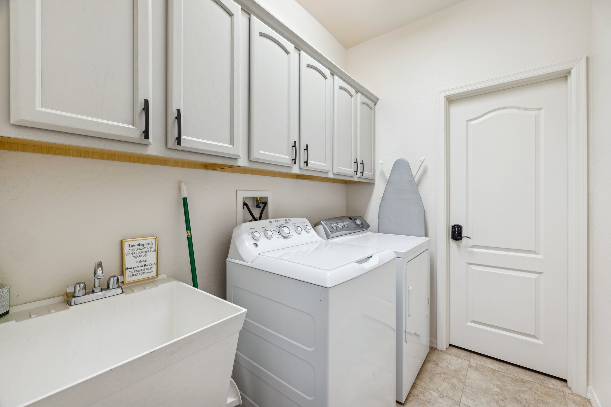 4447 E Red Bird Rd - 044.jpg