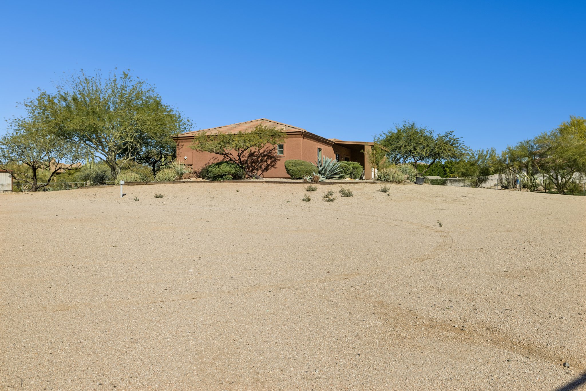 4447 E Red Bird Rd - 053.jpg