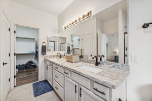 4447 E Red Bird Rd - 032.jpg