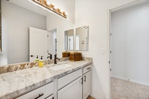 4447 E Red Bird Rd - 042.jpg