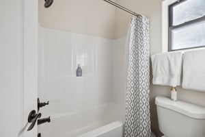 4447 E Red Bird Rd - 043.jpg