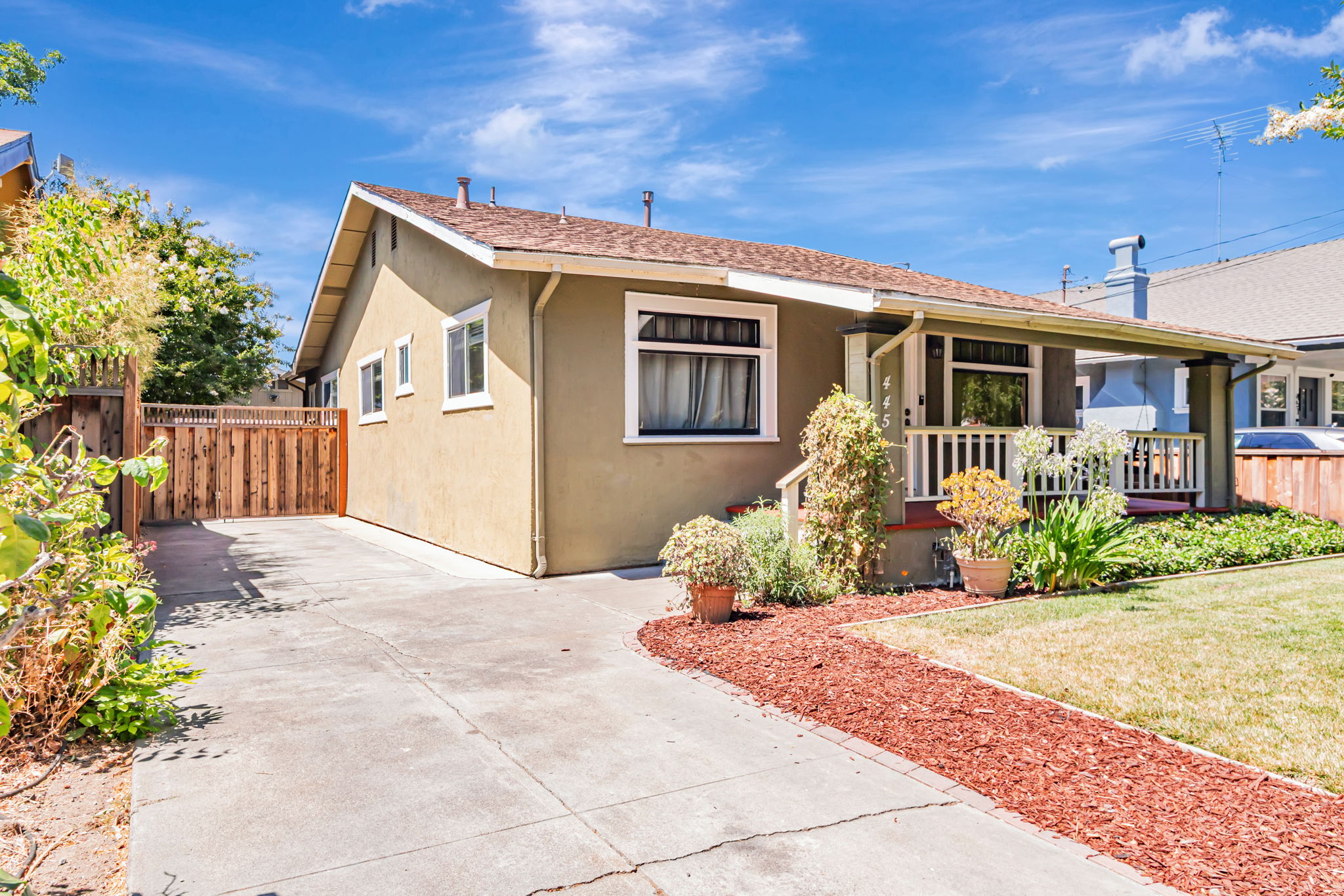 003_445 N 16th St