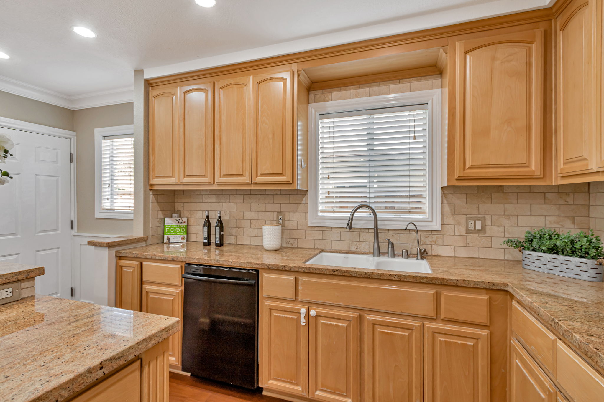 017_445 N 16th St