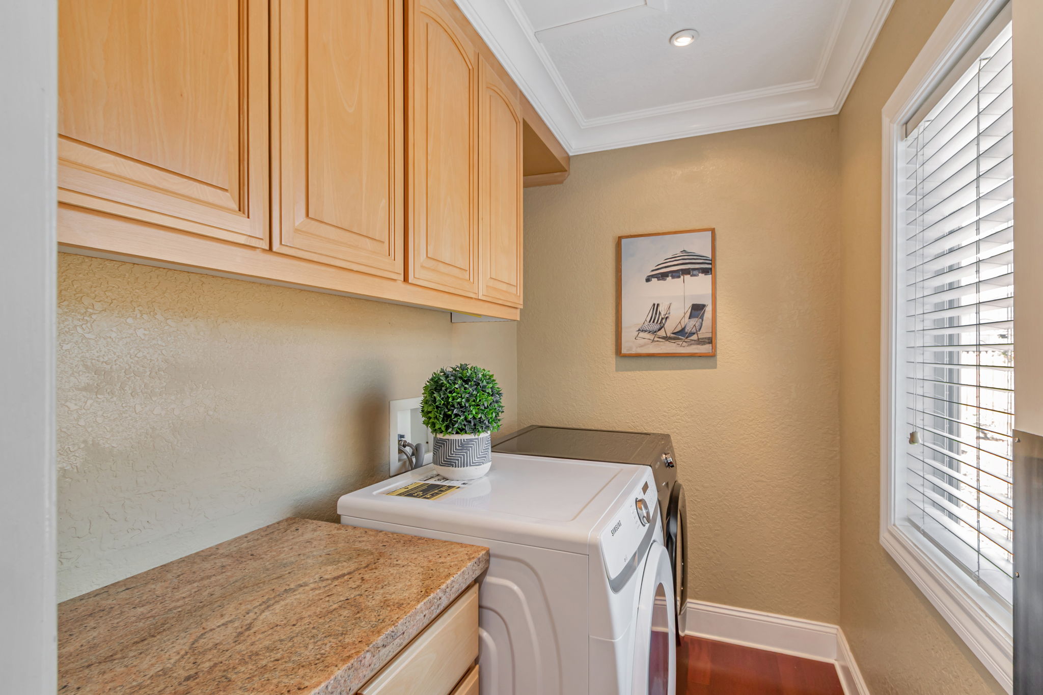037_445 N 16th St