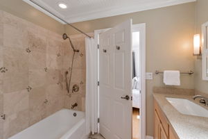 033_445 N 16th St