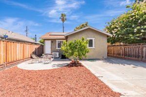 045_445 N 16th St