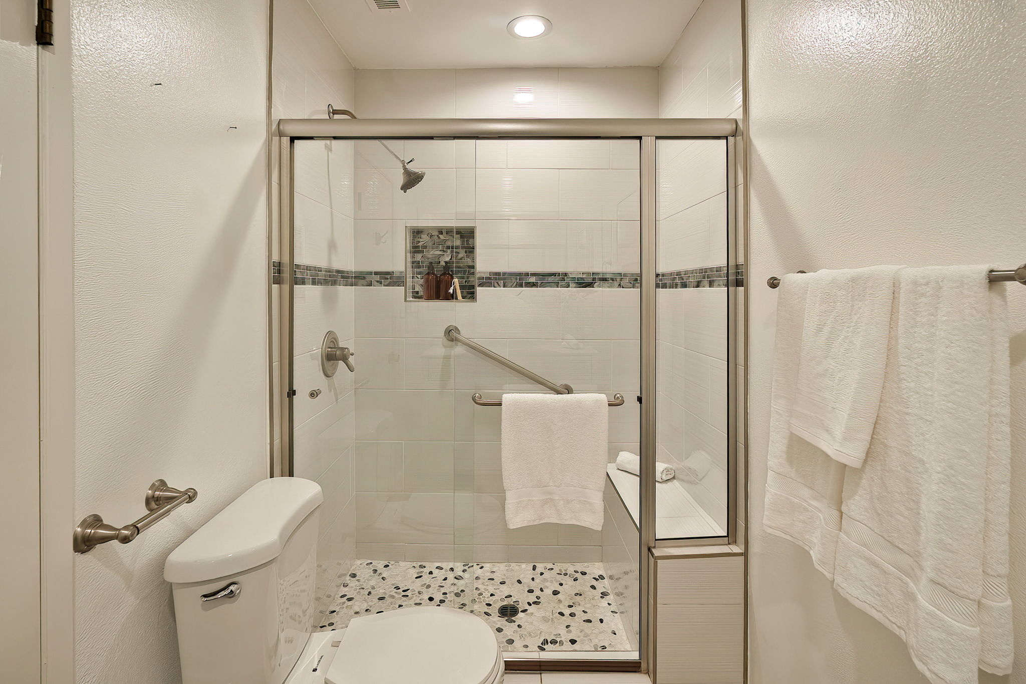 4450 Kennsington Road 8-24