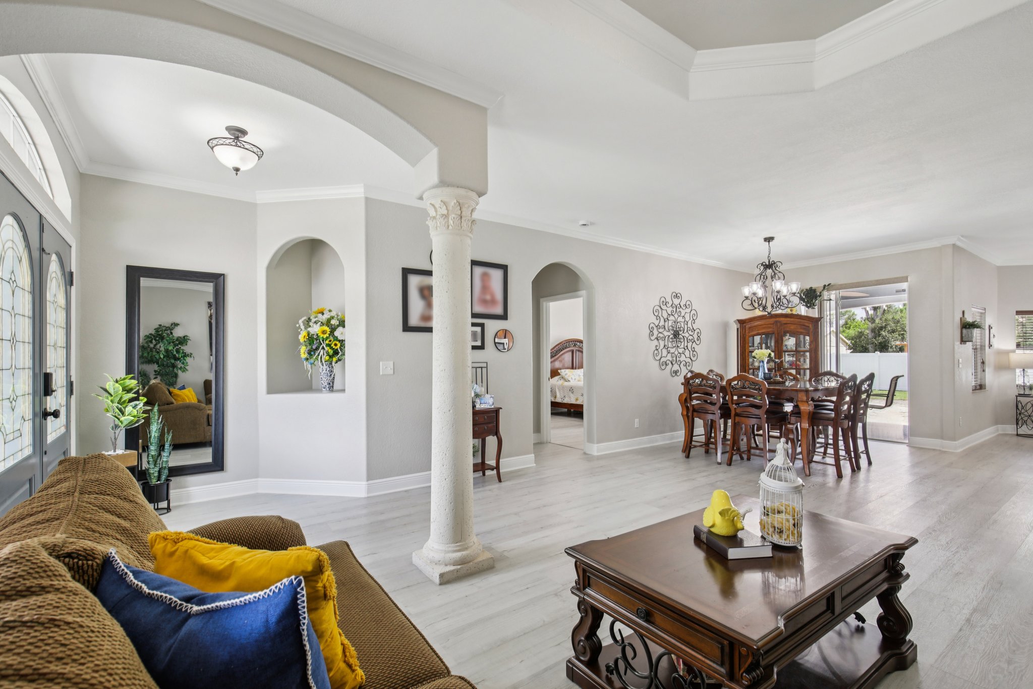 W Price Blvd-S2108-007.jpg