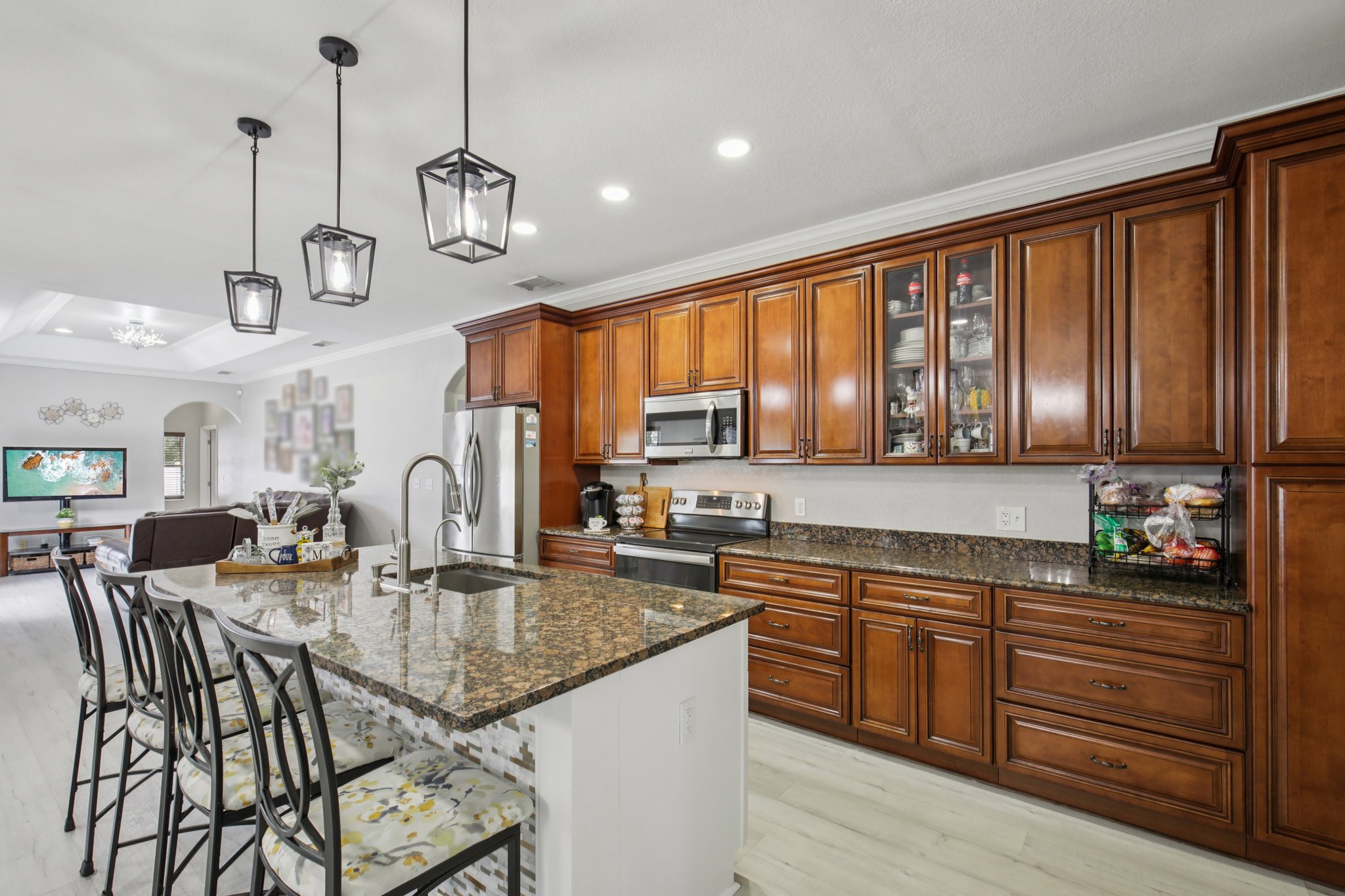 W Price Blvd-S2108-019.jpg