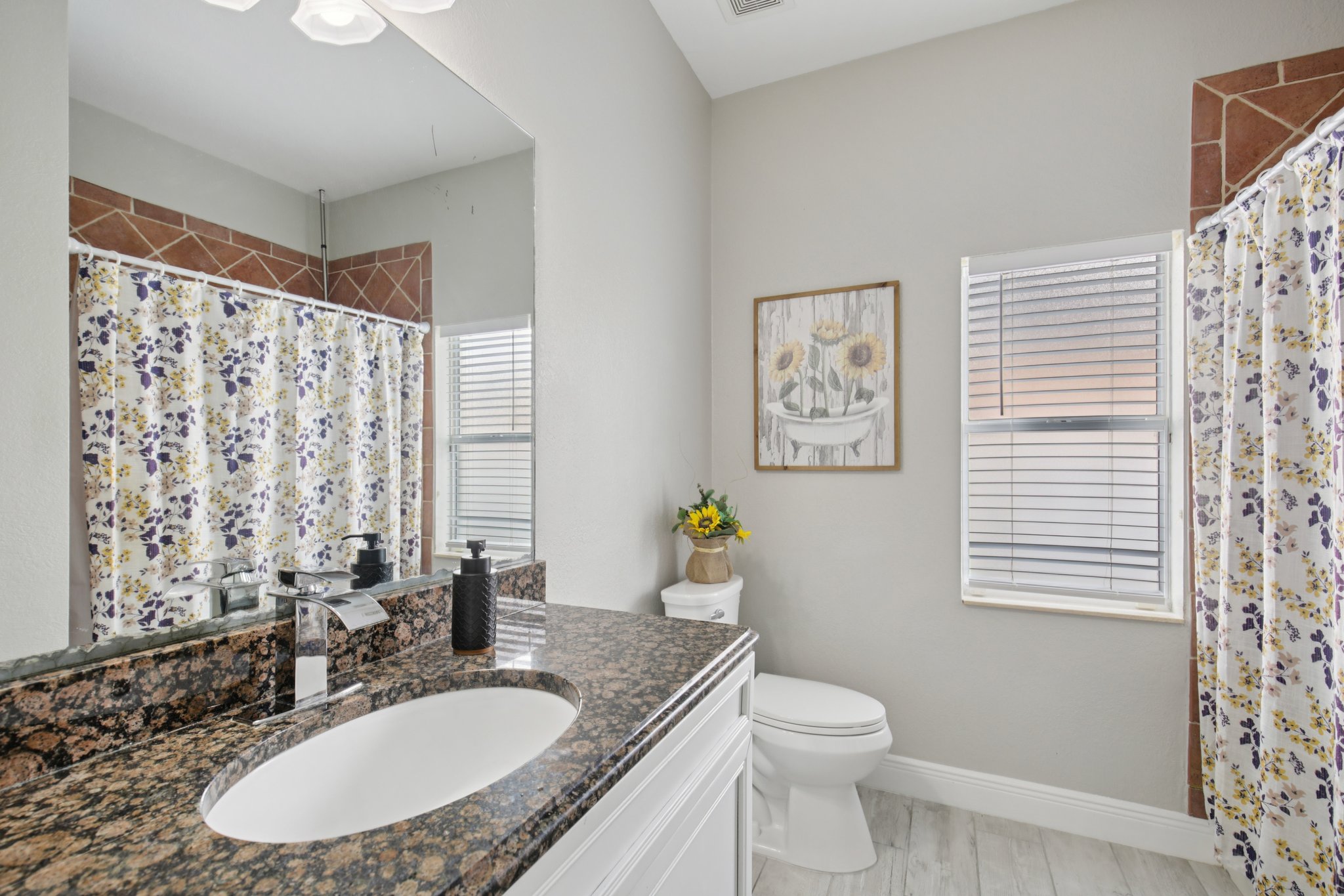 W Price Blvd-S2108-023.jpg