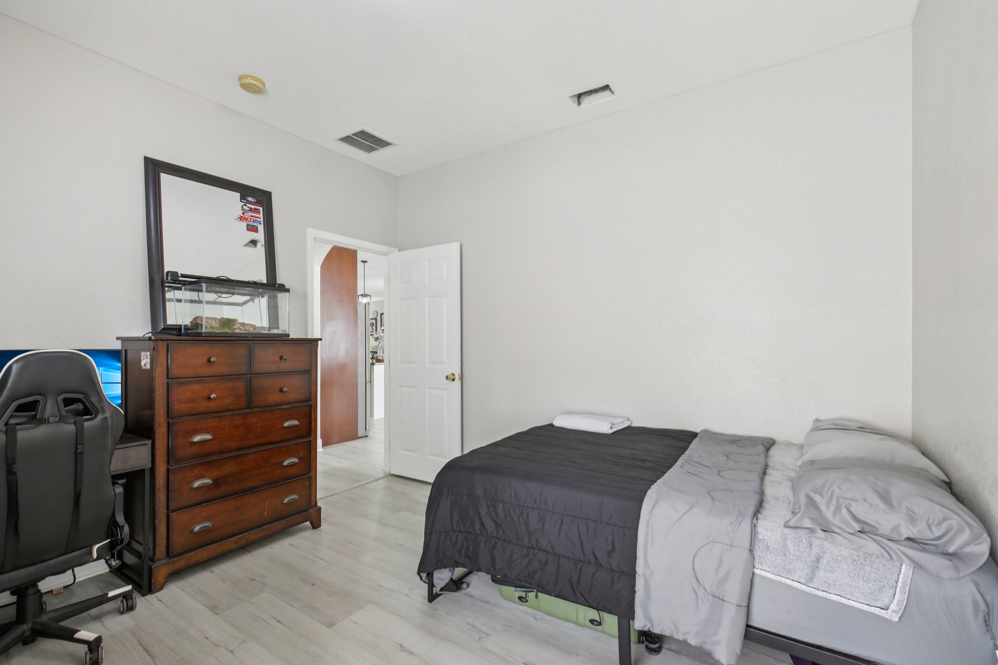W Price Blvd-S2108-028.jpg