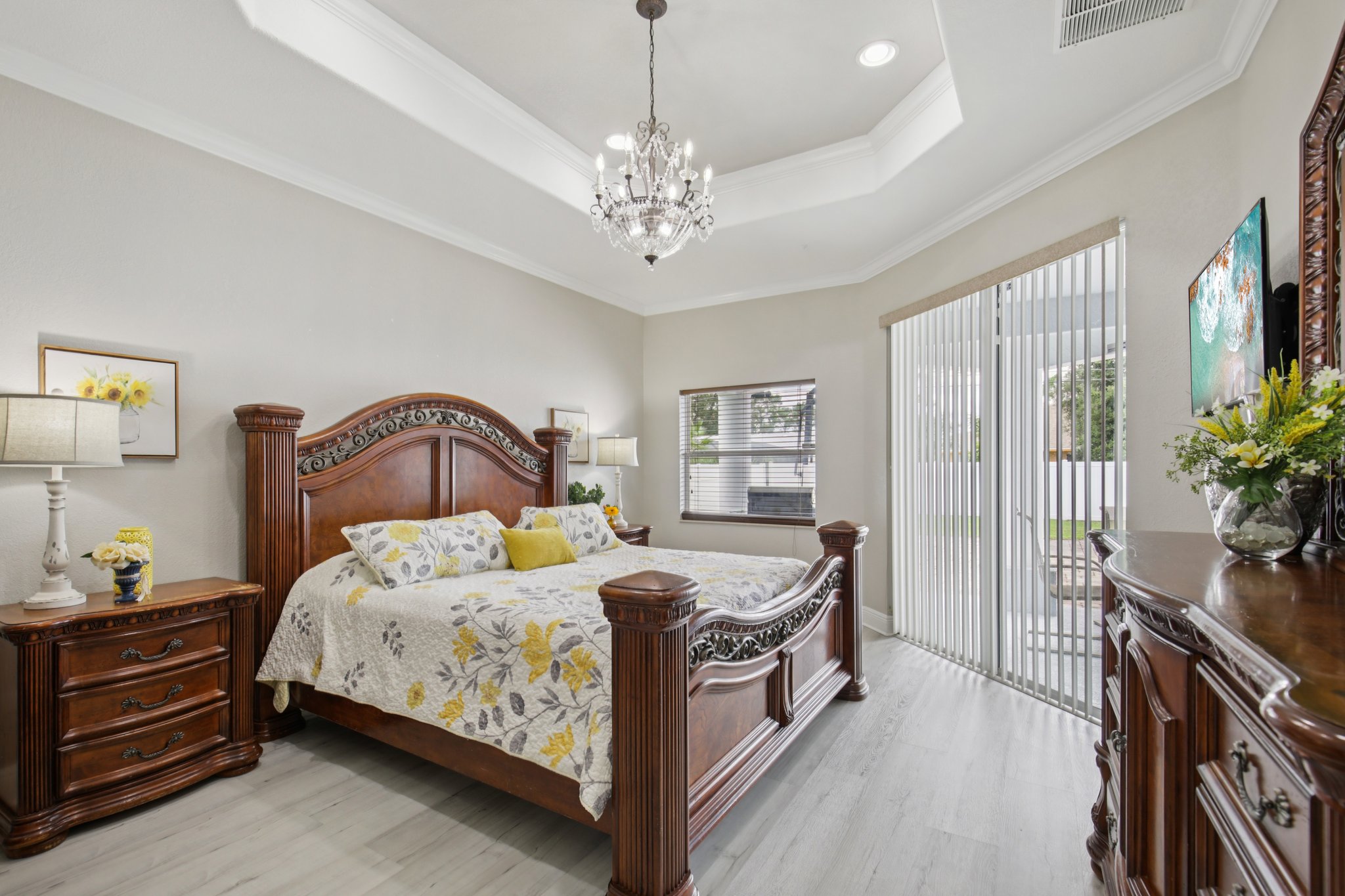 W Price Blvd-S2108-032.jpg
