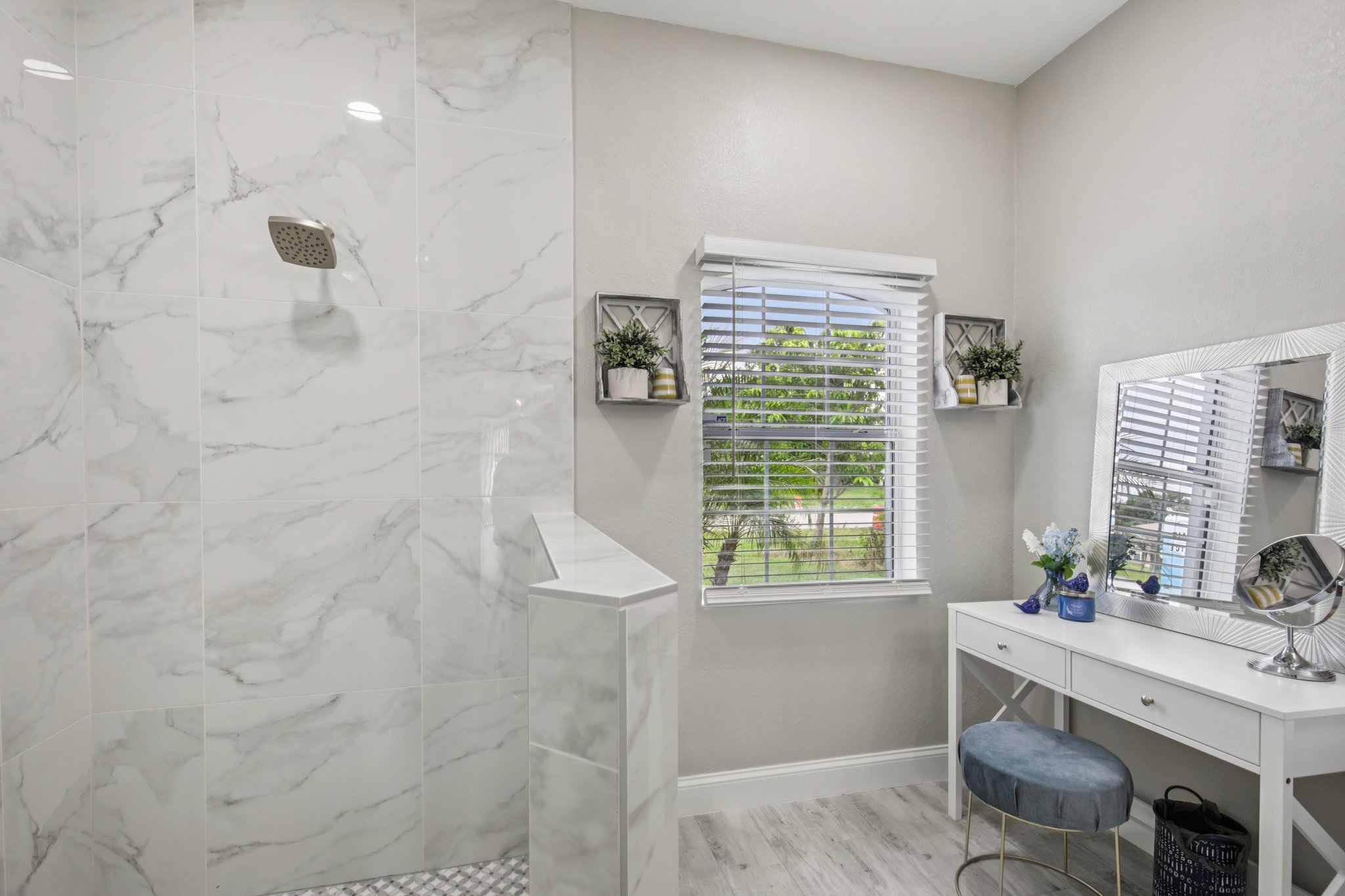 W Price Blvd-S2108-038.jpg