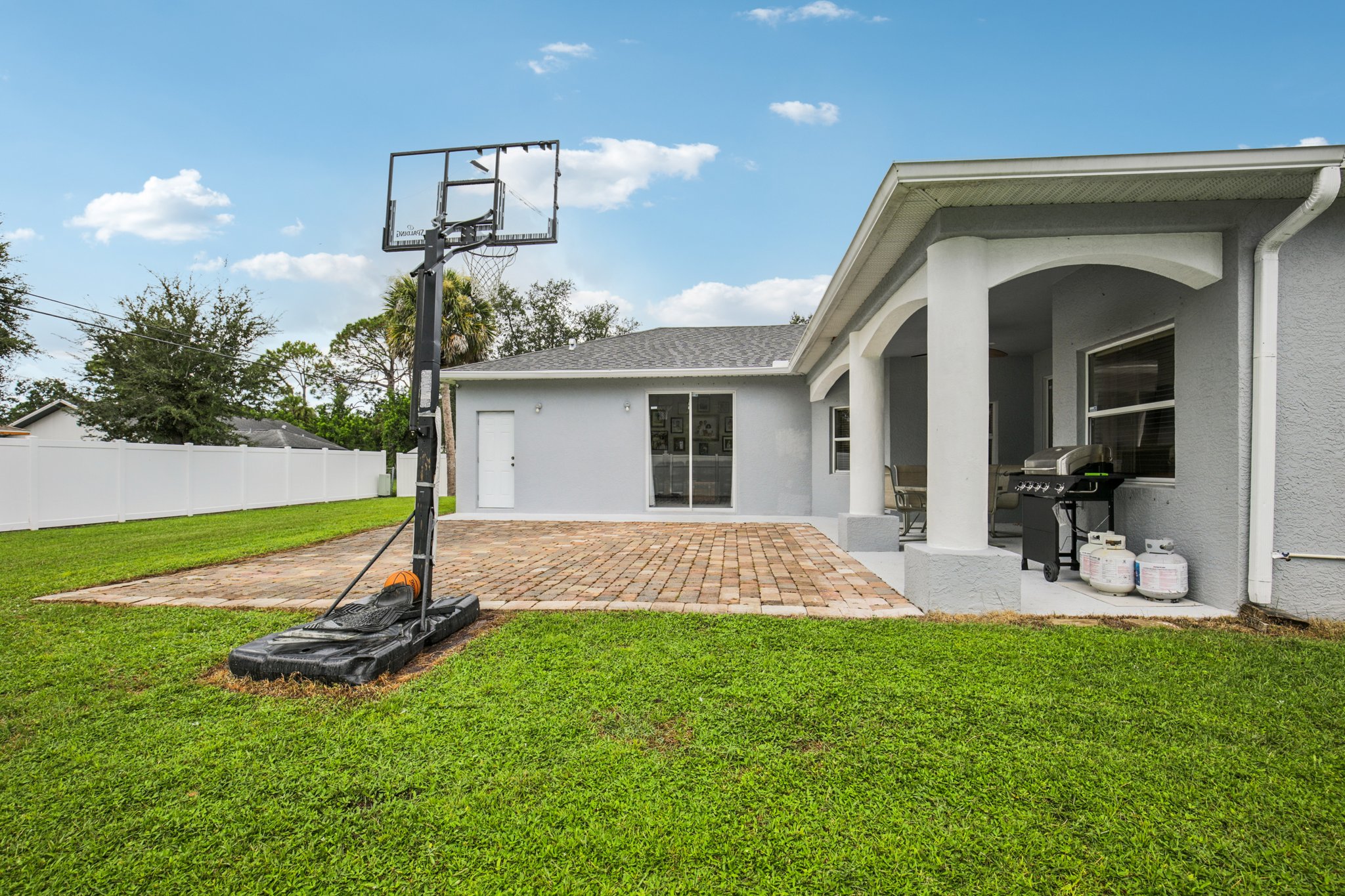 W Price Blvd-S2108-049.jpg
