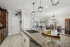 W Price Blvd-S2108-013.jpg