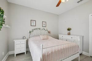 W Price Blvd-S2108-029.jpg