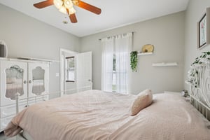 W Price Blvd-S2108-030.jpg